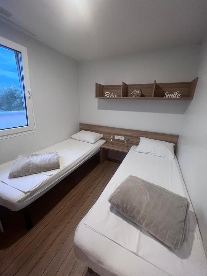 비오그라드나모루 Mobile House F&L 빌라 외부 사진