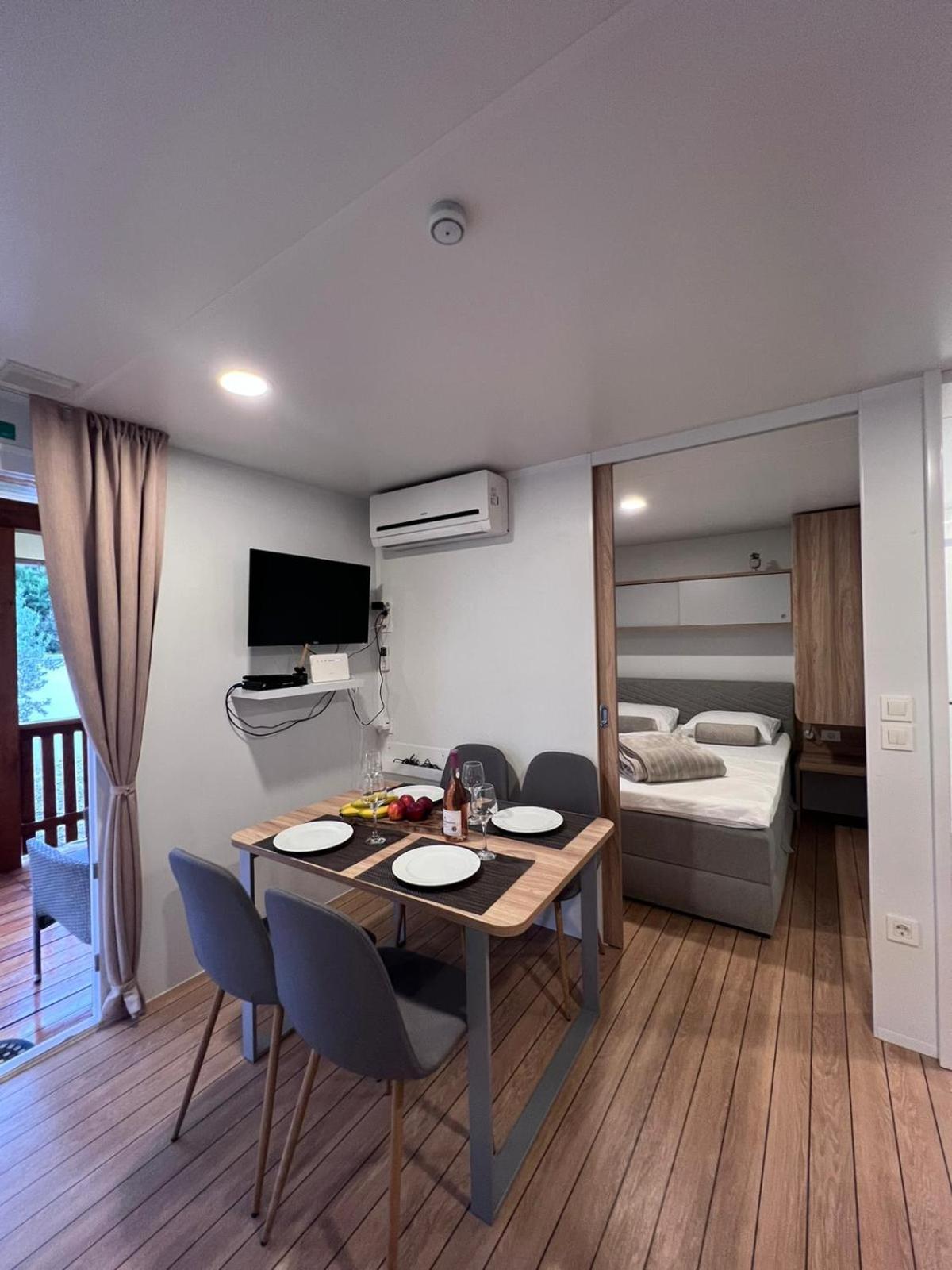 비오그라드나모루 Mobile House F&L 빌라 외부 사진
