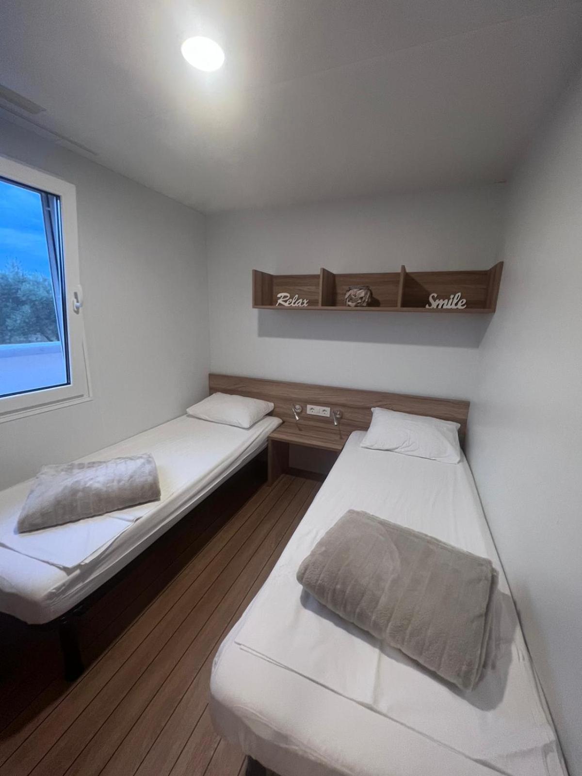 비오그라드나모루 Mobile House F&L 빌라 외부 사진